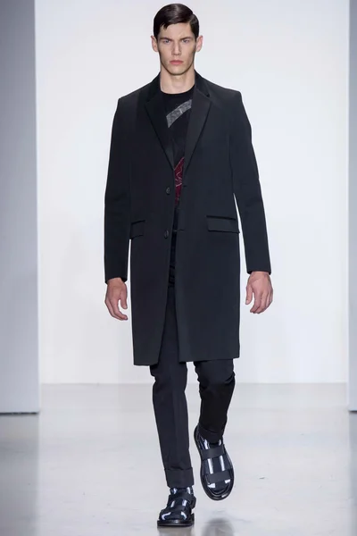 Look 10